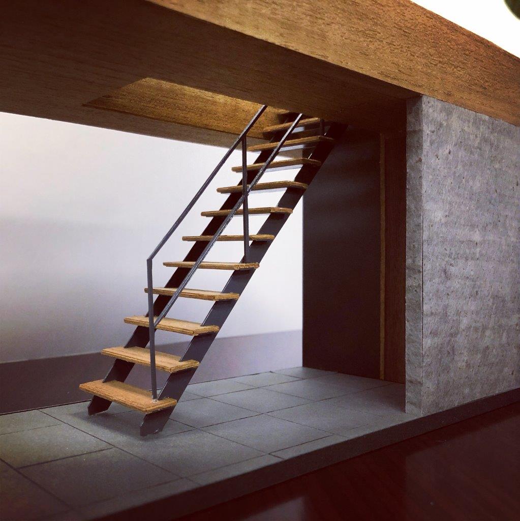 『泉台の家』内部階段模型